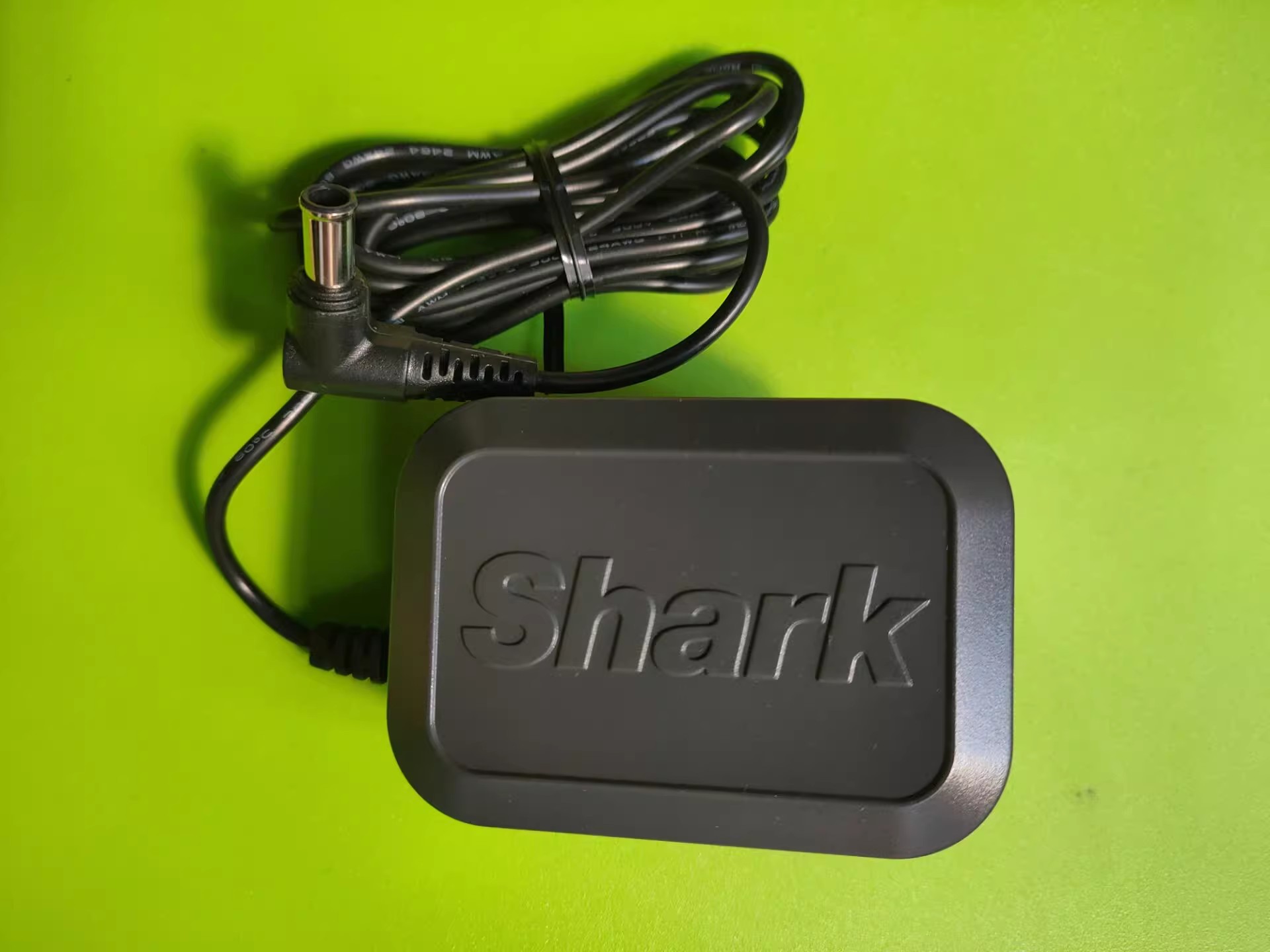 *Brand NEW* YLS0243A-T288080 Shark 28.8V 800MA AC DC ADAPTHE POWER Supply