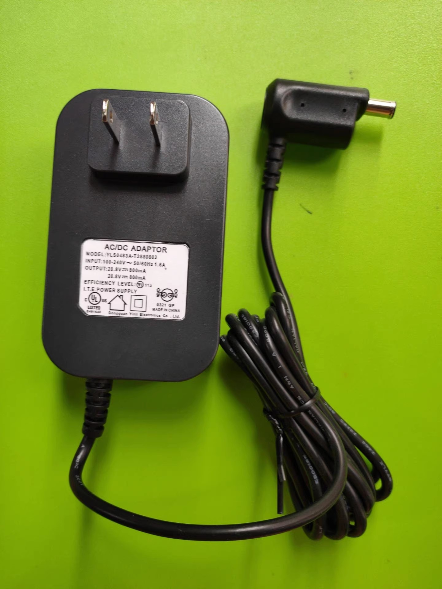 *Brand NEW* YLS0483A-T2880802 Shark 28.8V 800MA AC DC ADAPTHE POWER Supply