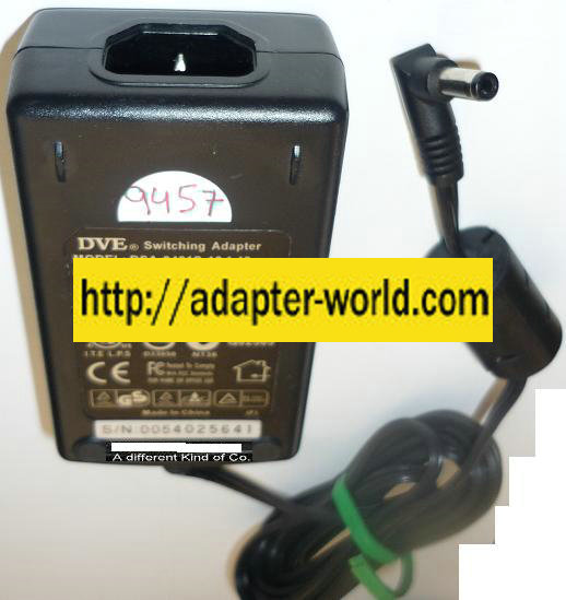 NEW DVE E135856 DSA-0421S-12 1 42 AC ADAPTER +12VDC 3.5A USED -(+) 2.5x5.5x11mm 90° ROUND BARREL CLASS 2 POWER