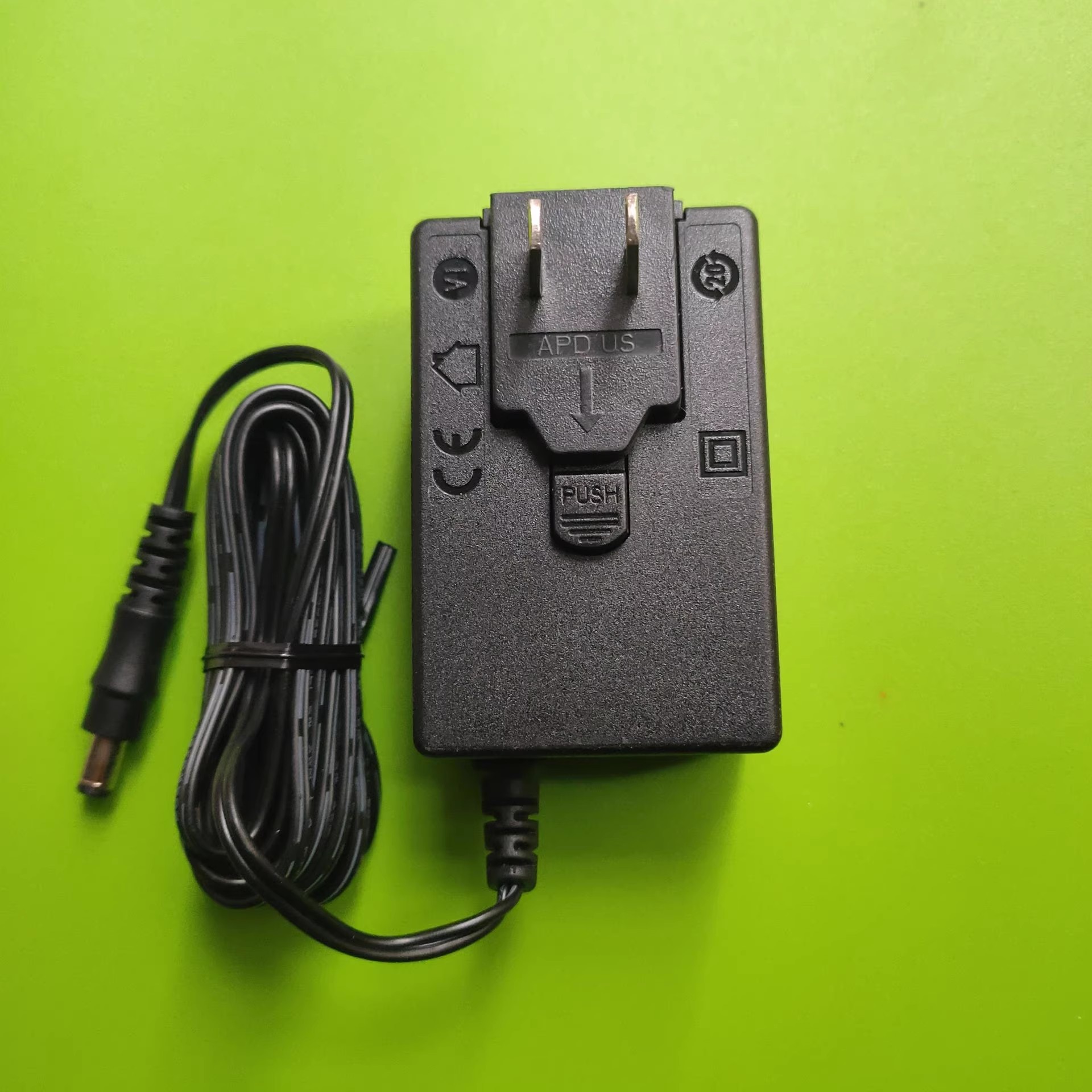 *Brand NEW* YAMAHA PA-130B KB90 PSR-F51 12V 0.7A AC DC ADAPTHE POWER Supply