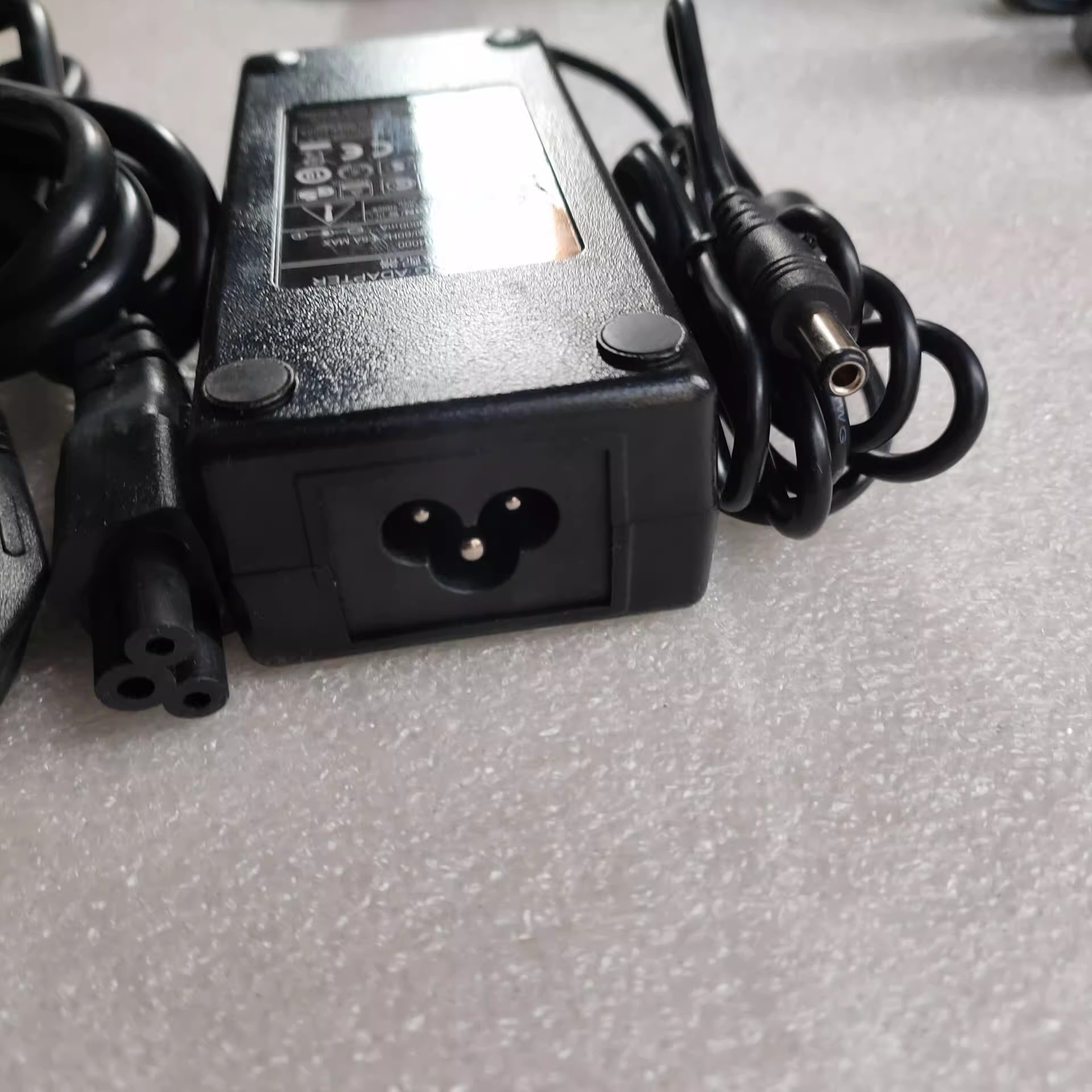 *Brand NEW* AC100-240V 50/60Hz FJ 12V 4000MA AC DC ADAPTHE FJ-SW1204000 POWER Supply