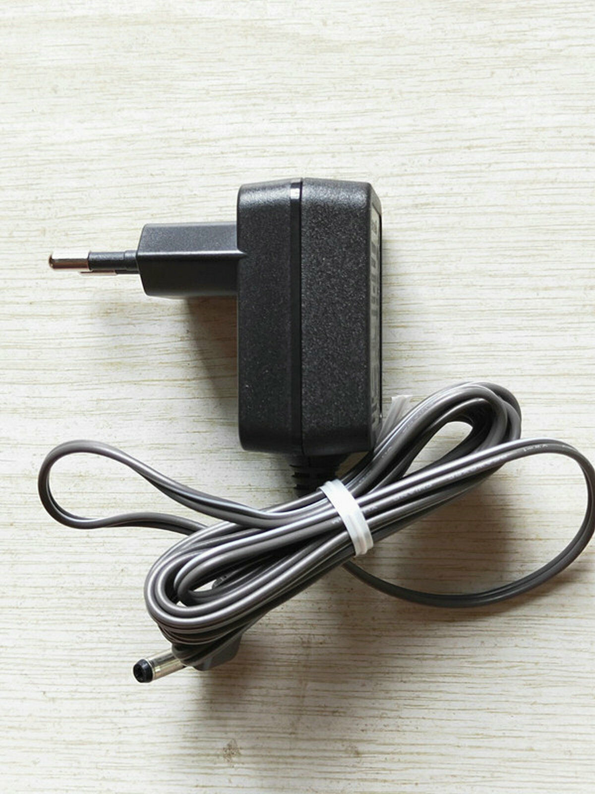 *Brand NEW*Procter Gamble PG-3000 Plant J Swiffer DC 9V 700mA AC Adapter Power Cord Charger