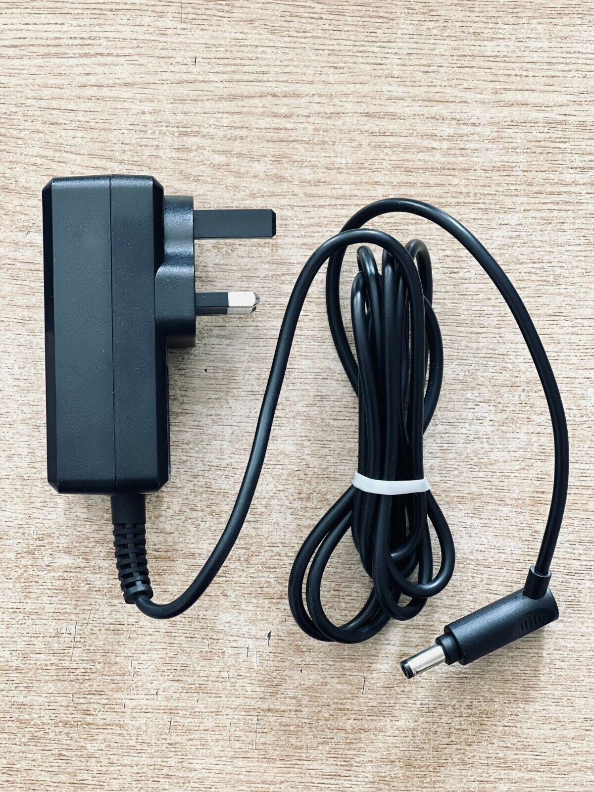 *Brand NEW*Adapter Charger AC-DC 12V 2amps UK GEO Flex 11.6" Tablet Laptop Power Supply