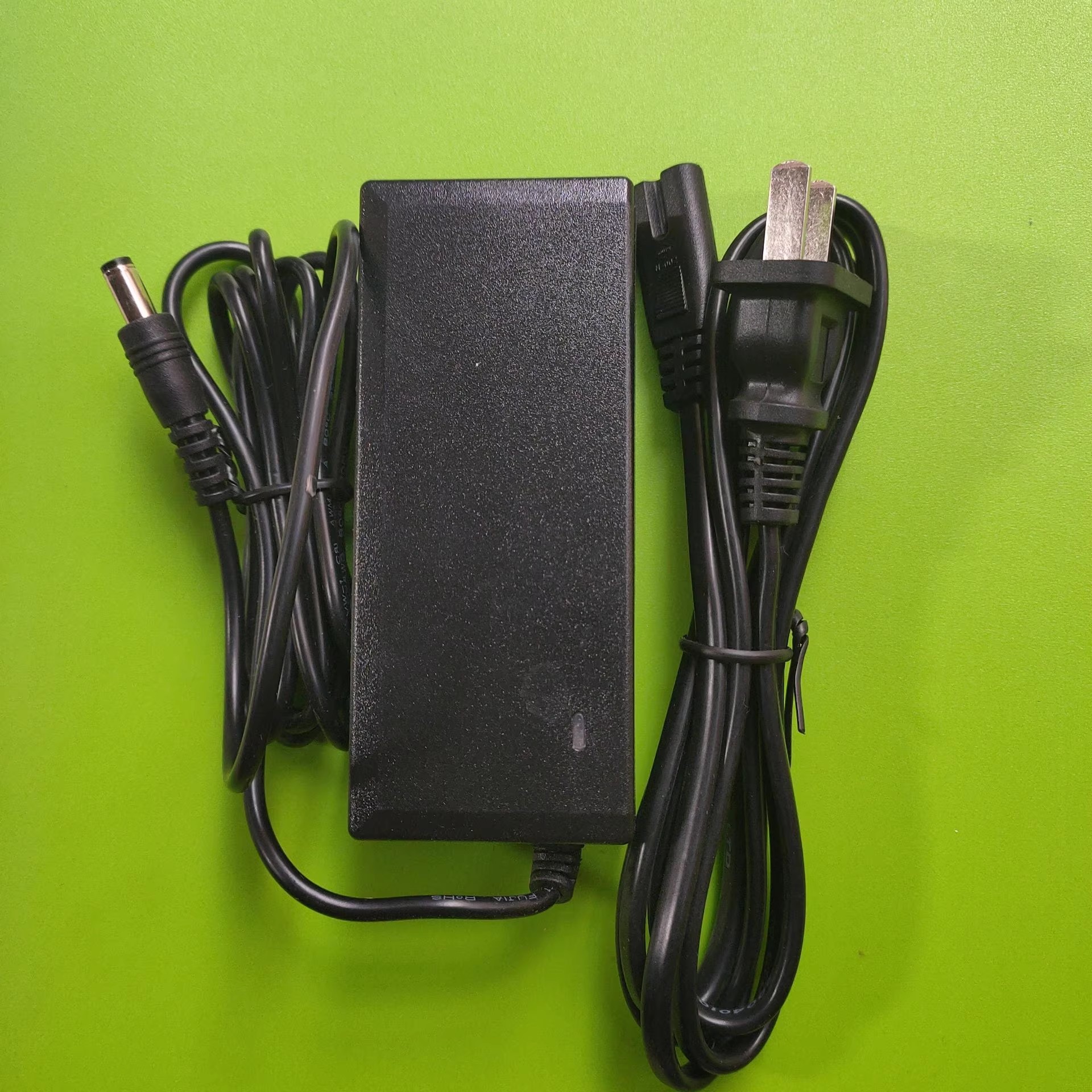 *Brand NEW* AC100-240V 50/60Hz BONPIE 18V 3000MA BPR001 AC DC ADAPTHE POWER Supply