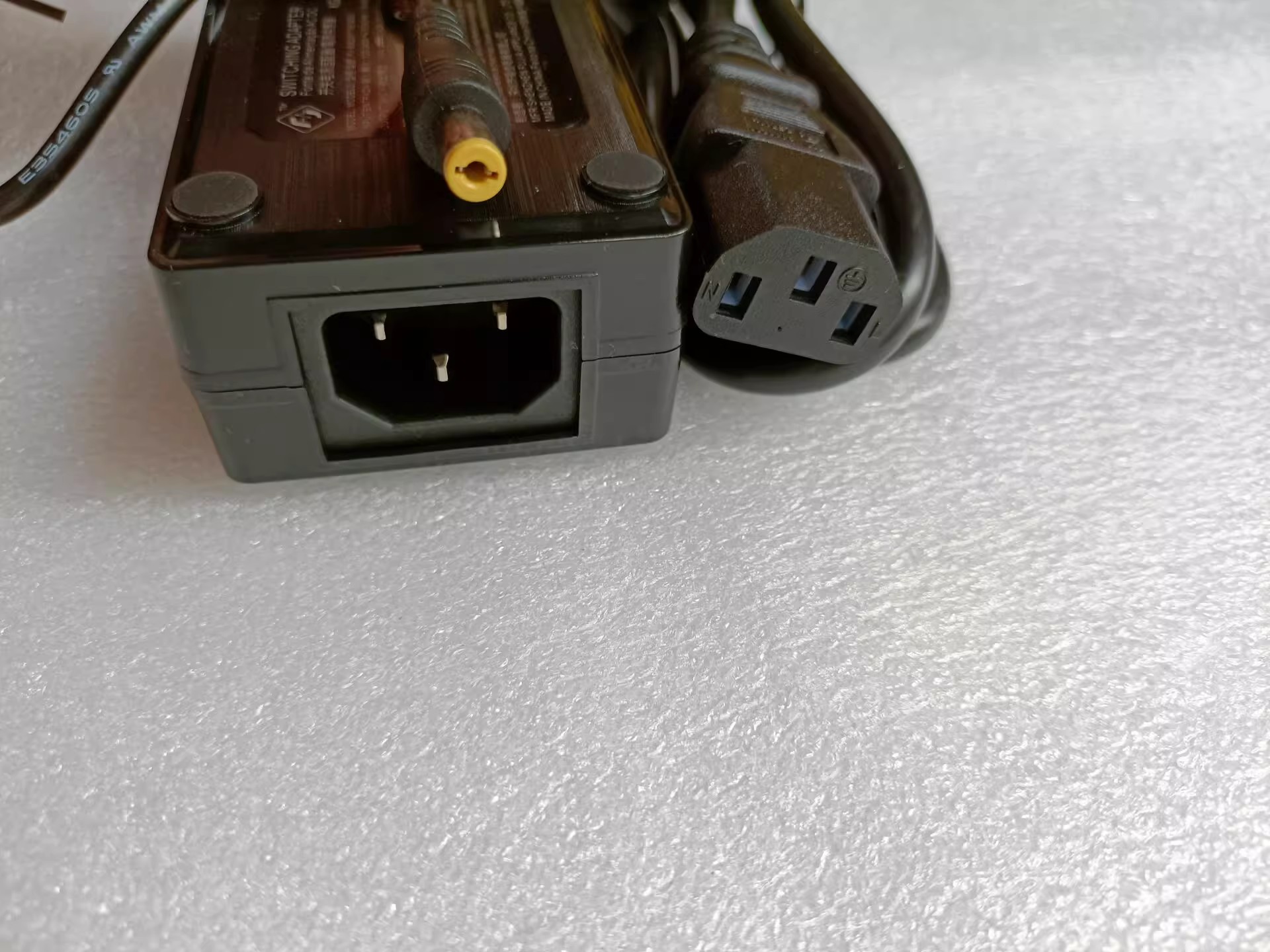 *Brand NEW* 5.5MM*2.1MM FJ 19V 3.42A 65W AC DC ADAPTHE AC100-240V 50/60Hz FJ-SW20171903420 POWER Supply