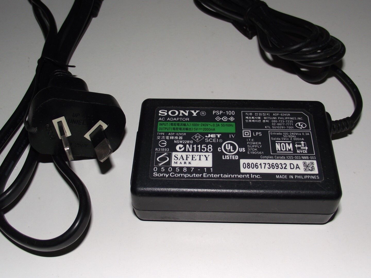 *Brand NEW*Genuine Playstation PSP 1000 Portable Wall Charger 2000mA Power Adapter Cord