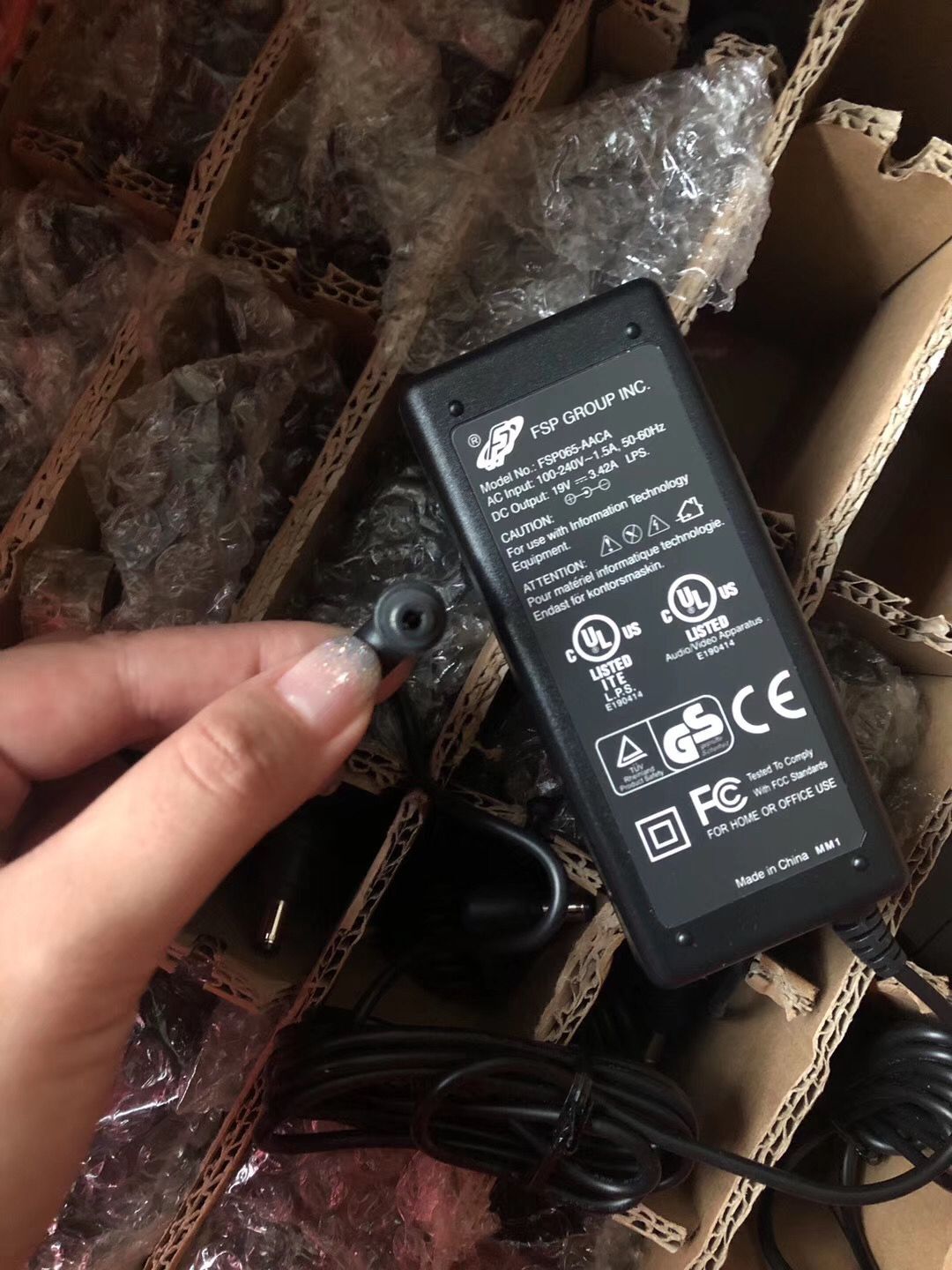 *NEW*FSP FSP065-AACA 19V 3.42A AC DC Adapter POWER SUPPLY